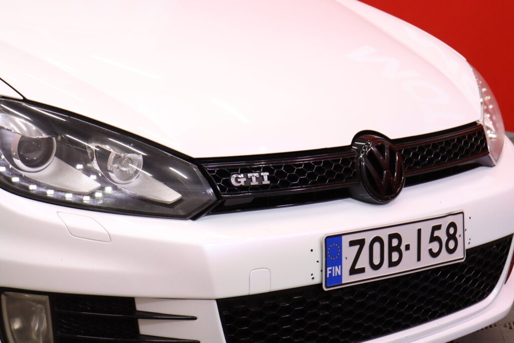 tuotekuva-Volkswagen-Golf-ZOB-158-2026-03-27-094839-21 tuotekuva-Volkswagen-Golf-ZOB-158-2026-03-27-094839-21