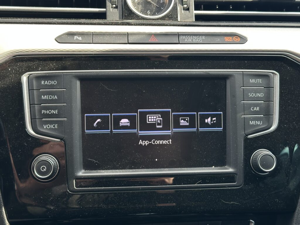 Volkswagen - Passat - Variant GTE Plug-In Hybrid 160 kW (218 hv) DSG-automaatti / ACC / Webasto / Koukku / Kamera / LED / CarPlay / Volkswagen - Passat - Variant GTE Plug-In Hybrid 160 kW (218 hv) DSG-automaatti / ACC / Webasto / Koukku / Kamera / LED / CarPlay / - Farmari