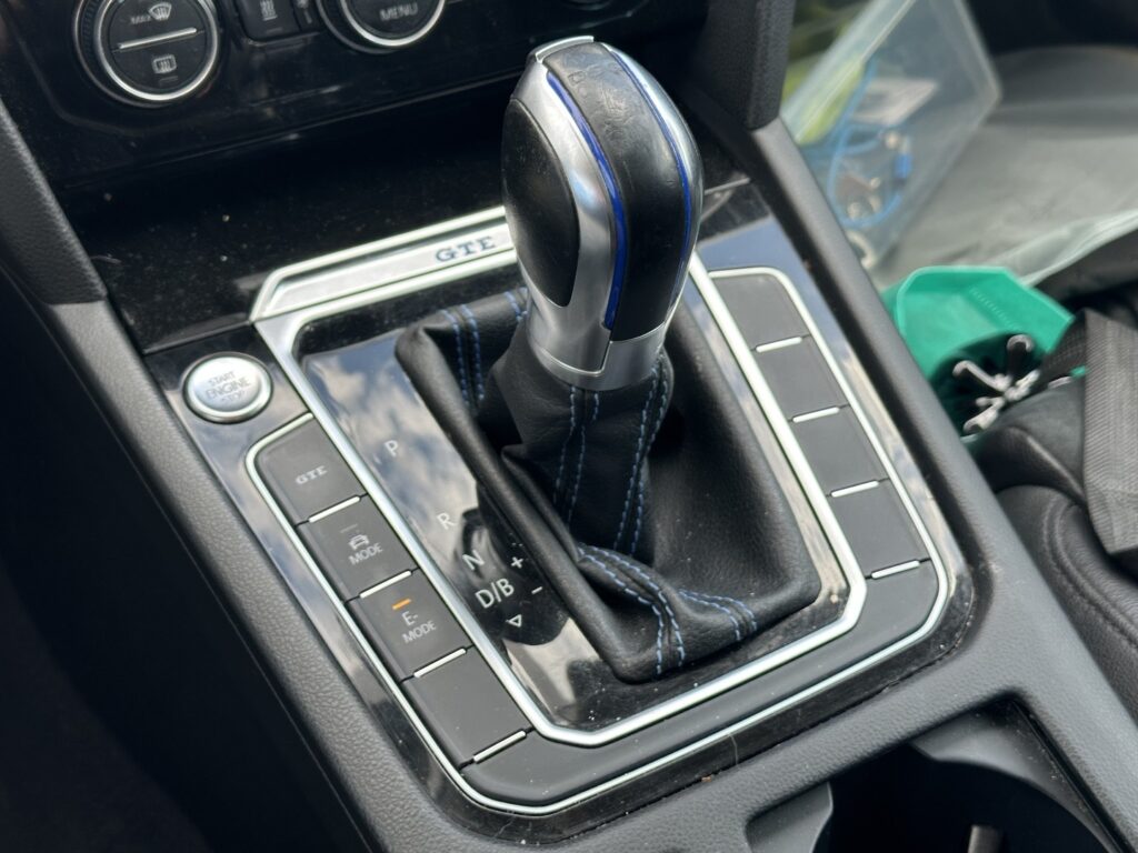 Volkswagen - Passat - Variant GTE Plug-In Hybrid 160 kW (218 hv) DSG-automaatti / ACC / Webasto / Koukku / Kamera / LED / CarPlay / Volkswagen - Passat - Variant GTE Plug-In Hybrid 160 kW (218 hv) DSG-automaatti / ACC / Webasto / Koukku / Kamera / LED / CarPlay / - Farmari