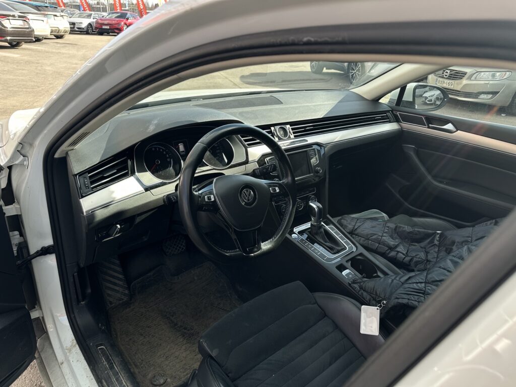 Volkswagen - Passat - Variant GTE Plug-In Hybrid 160 kW (218 hv) DSG-automaatti / ACC / Webasto / Koukku / Kamera / LED / CarPlay / Volkswagen - Passat - Variant GTE Plug-In Hybrid 160 kW (218 hv) DSG-automaatti / ACC / Webasto / Koukku / Kamera / LED / CarPlay / - Farmari