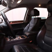 Volkswagen - Touareg - 3,0 V6 TDI 4MOTION BlueMotion Technology Tiptronic-automaatti // Webasto / Vakkari / Sähköpenkit muistilla // - Maastoauto