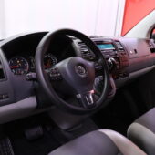 Volkswagen - Transporter - umpipakettiauto 2,0 TDI 103 kW DSG BlueMotionTechnology // Webasto / Koukku / Bi-Xenon / Penkilämmitin // - Pakettiauto