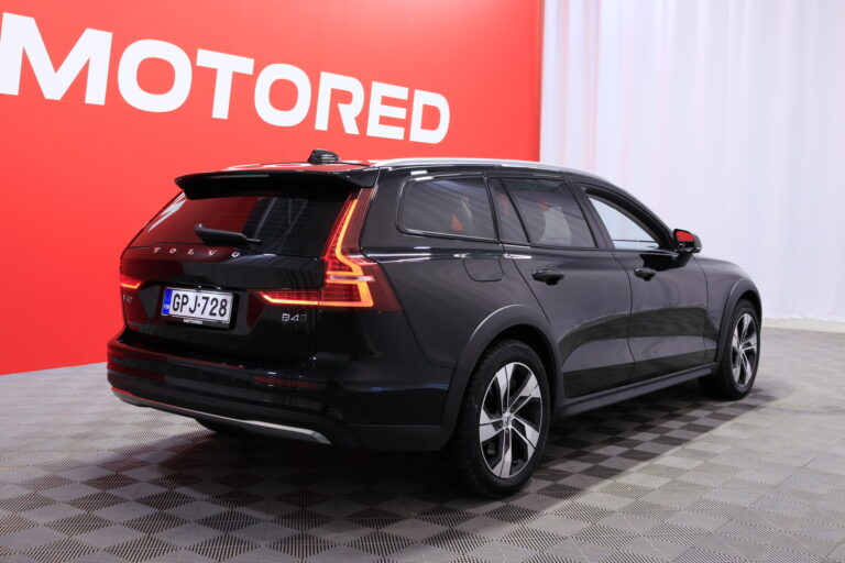 Volvo - V60 Cross Country - B4 AWD D-MHEV Business Plus aut - Farmari