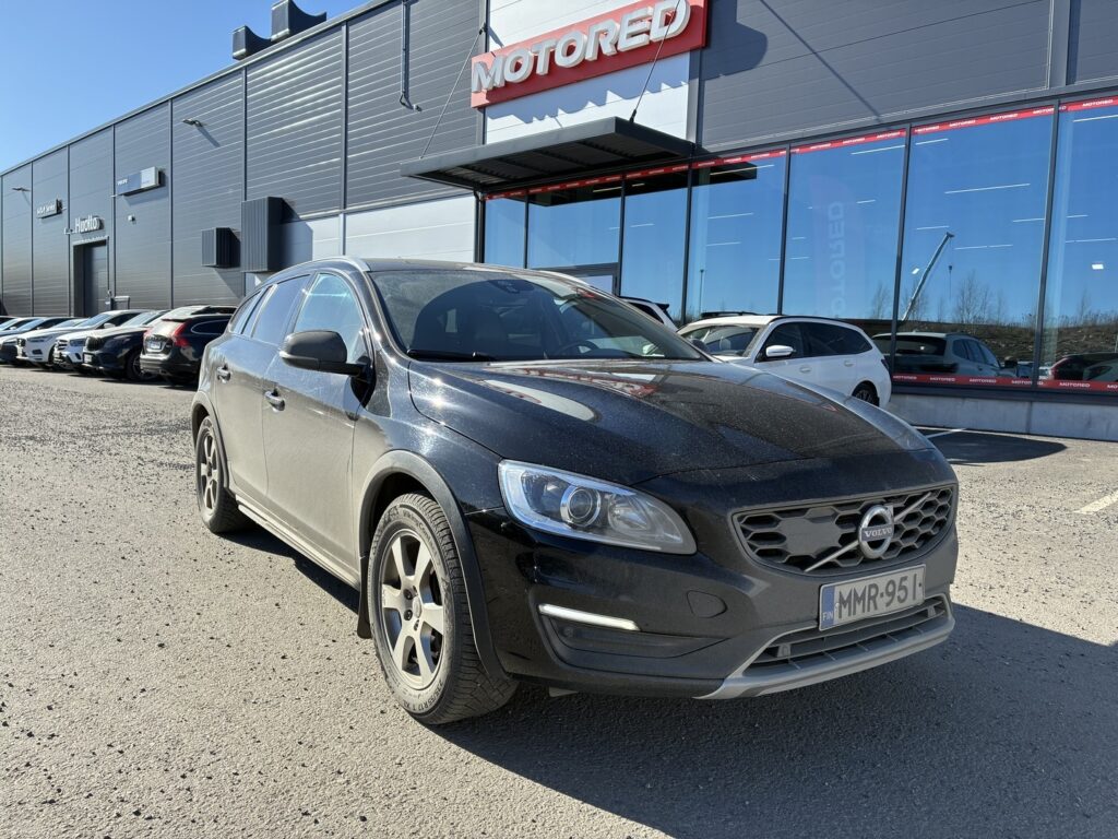 Volvo - V60 Cross Country - D4 Summum aut - Farmari