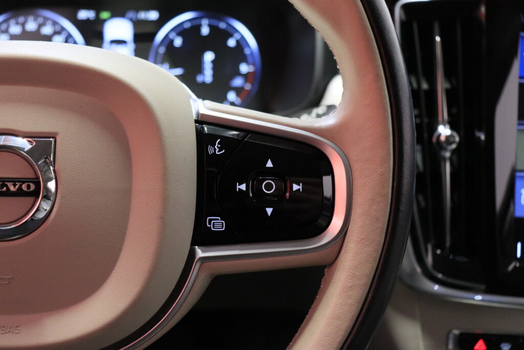 tuotekuva-Volvo-V90-JLA-658-2026-02-06-120103-17 tuotekuva-Volvo-V90-JLA-658-2026-02-06-120103-17