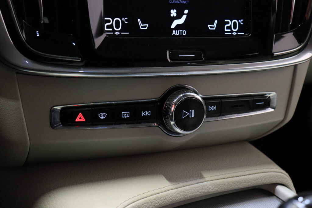 tuotekuva-Volvo-V90-JLA-658-2026-02-06-120103-26 tuotekuva-Volvo-V90-JLA-658-2026-02-06-120103-26