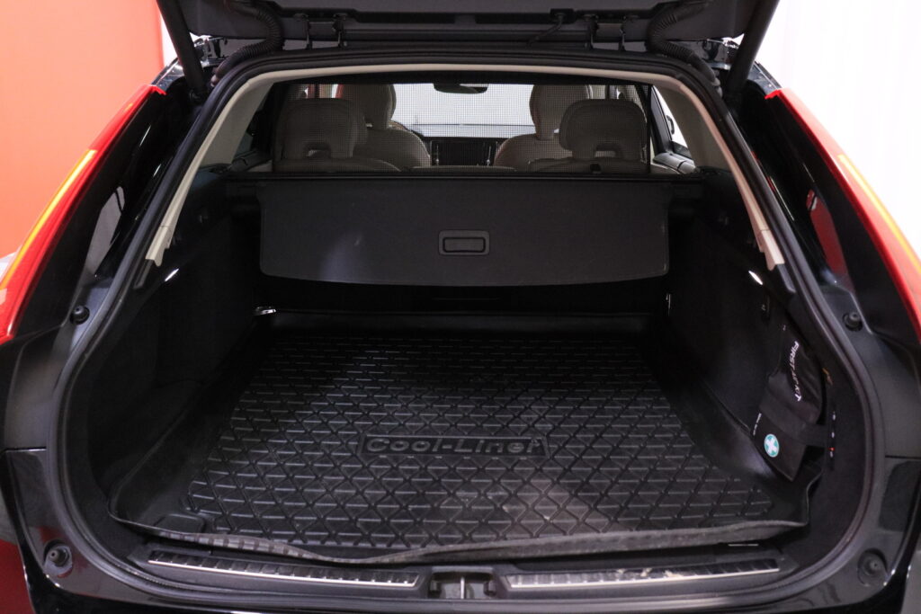 tuotekuva-Volvo-V90-JLA-658-2026-02-06-120103-32 tuotekuva-Volvo-V90-JLA-658-2026-02-06-120103-32