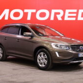 Volvo - XC60 - D4 AWD Momentum aut // Webasto / Vakkari / Koukku / Tutkat / 2x renkaat // - Maastoauto