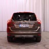 Volvo - XC60 - D4 AWD Momentum aut // Webasto / Vakkari / Koukku / Tutkat / 2x renkaat // - Maastoauto