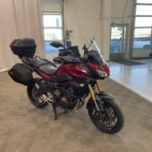 Yamaha - MT-09 - Tracer 900 // 1.OM / 4x Laukut / Navi / Huoltokirja / Poskiraudat // - Moottoripyörä