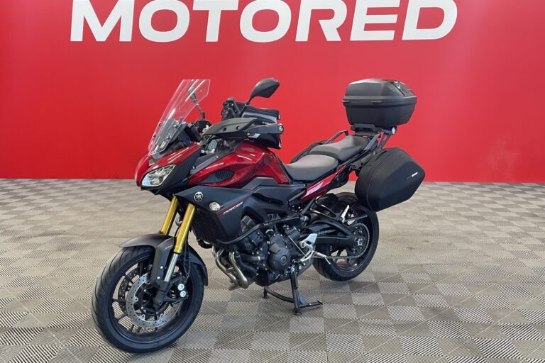 Yamaha - MT-09 - Tracer 900 // 1.OM / 4x Laukut / Navi / Huoltokirja / Poskiraudat // - Moottoripyörä