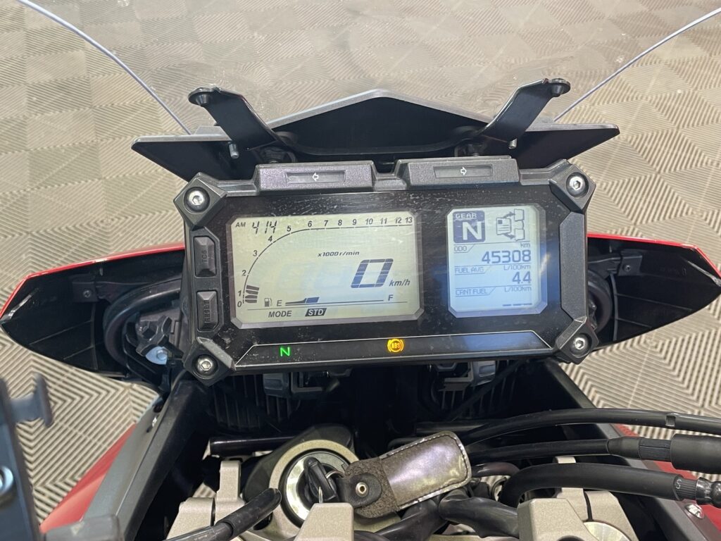 Yamaha - MT-09 - Tracer 900 // 1.OM / 4x Laukut / Navi / Huoltokirja / Poskiraudat // Yamaha - MT-09 - Tracer 900 // 1.OM / 4x Laukut / Navi / Huoltokirja / Poskiraudat // - Moottoripyörä