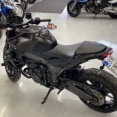 Yamaha - MT-09 - // Kokoputkisto / Shifter / Vakkari / Rear setit / Kaatumaraudat // - Moottoripyörä