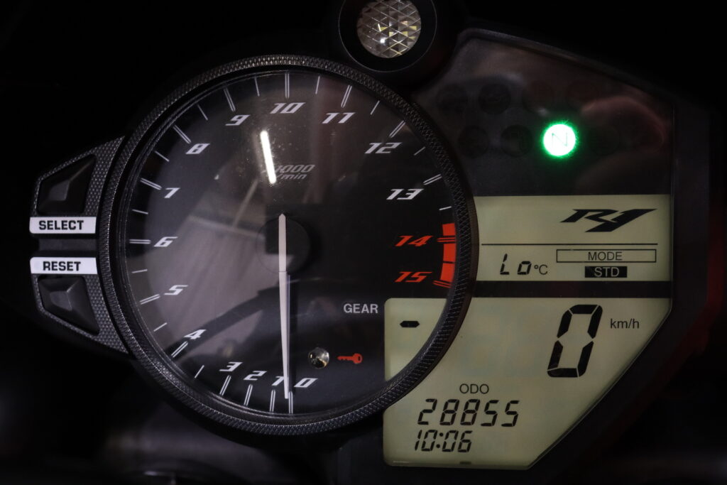 Yamaha - YZF-R1 - *Suomipyörä, 3x avain, Käyttöönotettu 3/10, Akrapovic putkisto* Yamaha - YZF-R1 - *Suomipyörä, 3x avain, Käyttöönotettu 3/10, Akrapovic putkisto* - Moottoripyörä