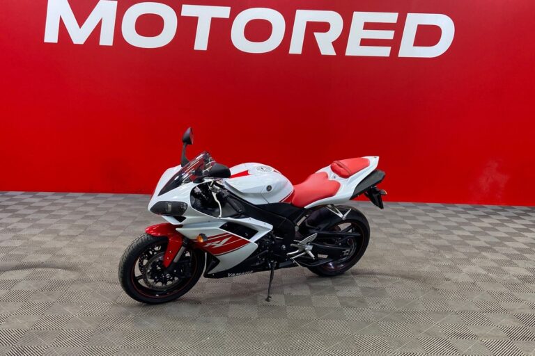 Yamaha - YZF-R1 - // Löytö! / Suomi-pyörä / Pikku kilsat! / 3x Avaimet // - Moottoripyörä