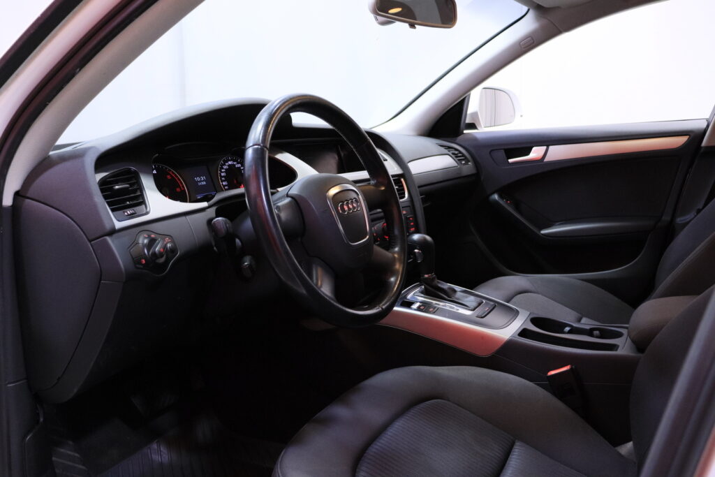 tuotekuva-Audi-A4-GIJ-238-2026-04-02-110554-24 tuotekuva-Audi-A4-GIJ-238-2026-04-02-110554-24