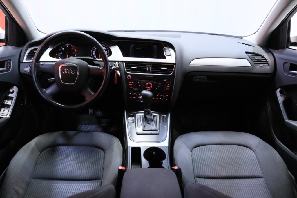 tuotekuva-Audi-A4-GIJ-238-2026-04-02-110554-26 tuotekuva-Audi-A4-GIJ-238-2026-04-02-110554-26