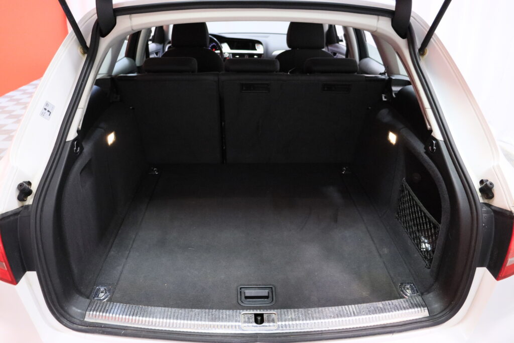 tuotekuva-Audi-A4-GIJ-238-2026-04-02-110554-36 tuotekuva-Audi-A4-GIJ-238-2026-04-02-110554-36