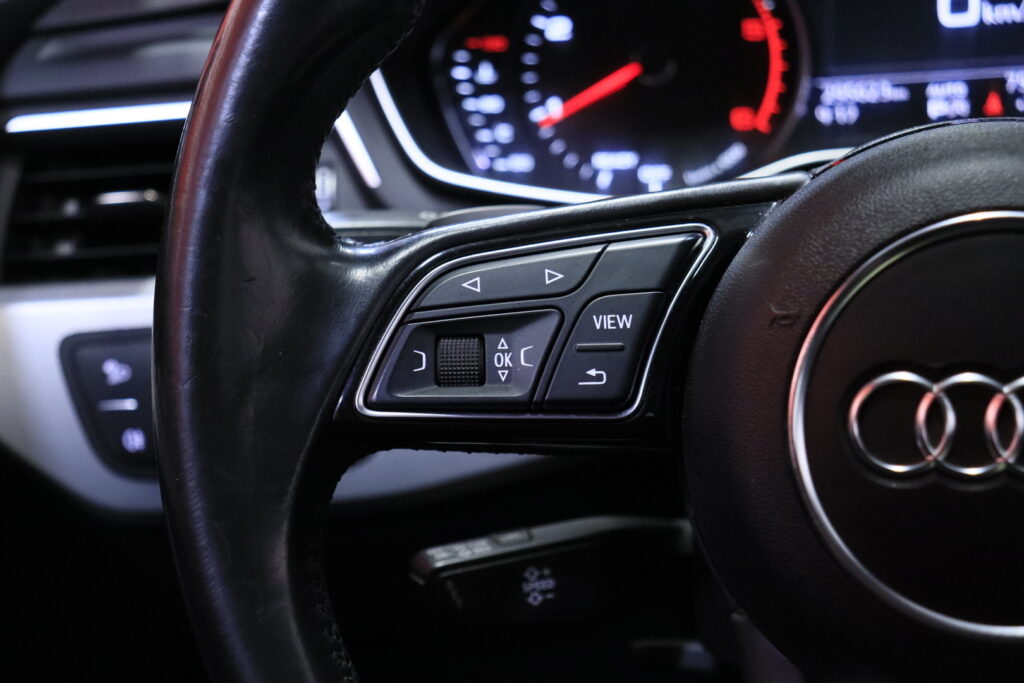 Audi - A4 - Avant First Edition Business Sport 2,0 TDI 140 kW quattro S tronic / Suomi-auto / Webasto / Koukku / Sporttipenkit / LED / Vakkari / Tutkat Audi - A4 - Avant First Edition Business Sport 2,0 TDI 140 kW quattro S tronic / Suomi-auto / Webasto / Koukku / Sporttipenkit / LED / Vakkari / Tutkat - Farmari