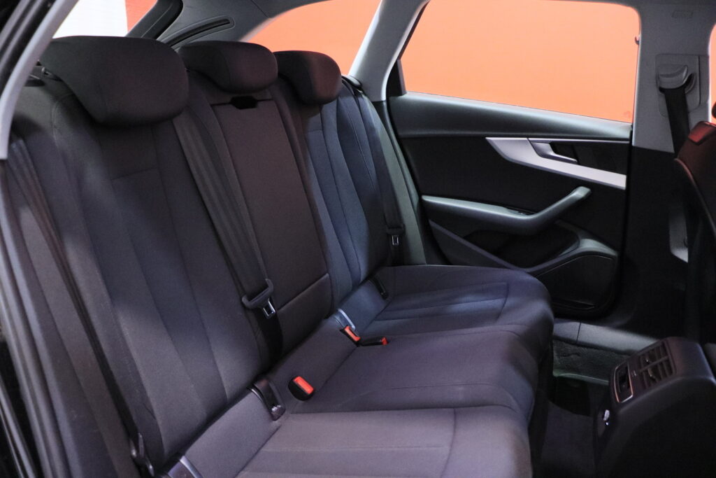 tuotekuva-Audi-A4-JKB-954-2026-04-08-163603-27 tuotekuva-Audi-A4-JKB-954-2026-04-08-163603-27