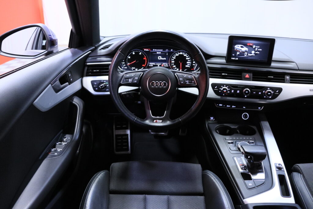 Audi - A4 - Avant S-Line 2.0 TDI 140kW quattro S tronic // / Webasto / ACC / Tutkat / BLIS / MMI Navi / Sporttipenkit / Audi - A4 - Avant S-Line 2.0 TDI 140kW quattro S tronic // / Webasto / ACC / Tutkat / BLIS / MMI Navi / Sporttipenkit / - Farmari