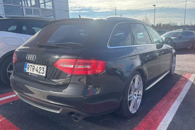 Audi - A4 - Avant 3,0 TDI quattro tiptronic / S-LINE / - Farmari
