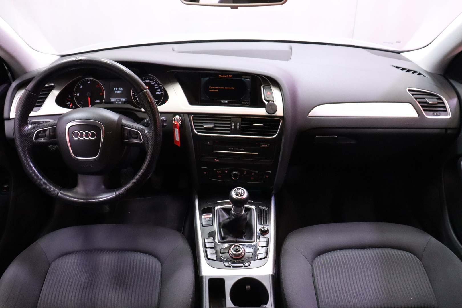 Audi - A4 - Sedan 3,0 V6 TDI DPF quattro / KATSO HINTAA! / Navi / Xenon // - Sedan