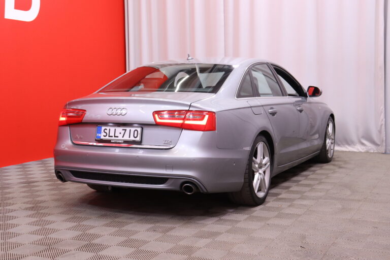 Audi - A6 - Sedan 3,0 V6 TDI 180 kW quattro S tronic S-Line // Webasto / ACC / Koukku / Kamera / BLIS / Sporttipenkit / - Sedan