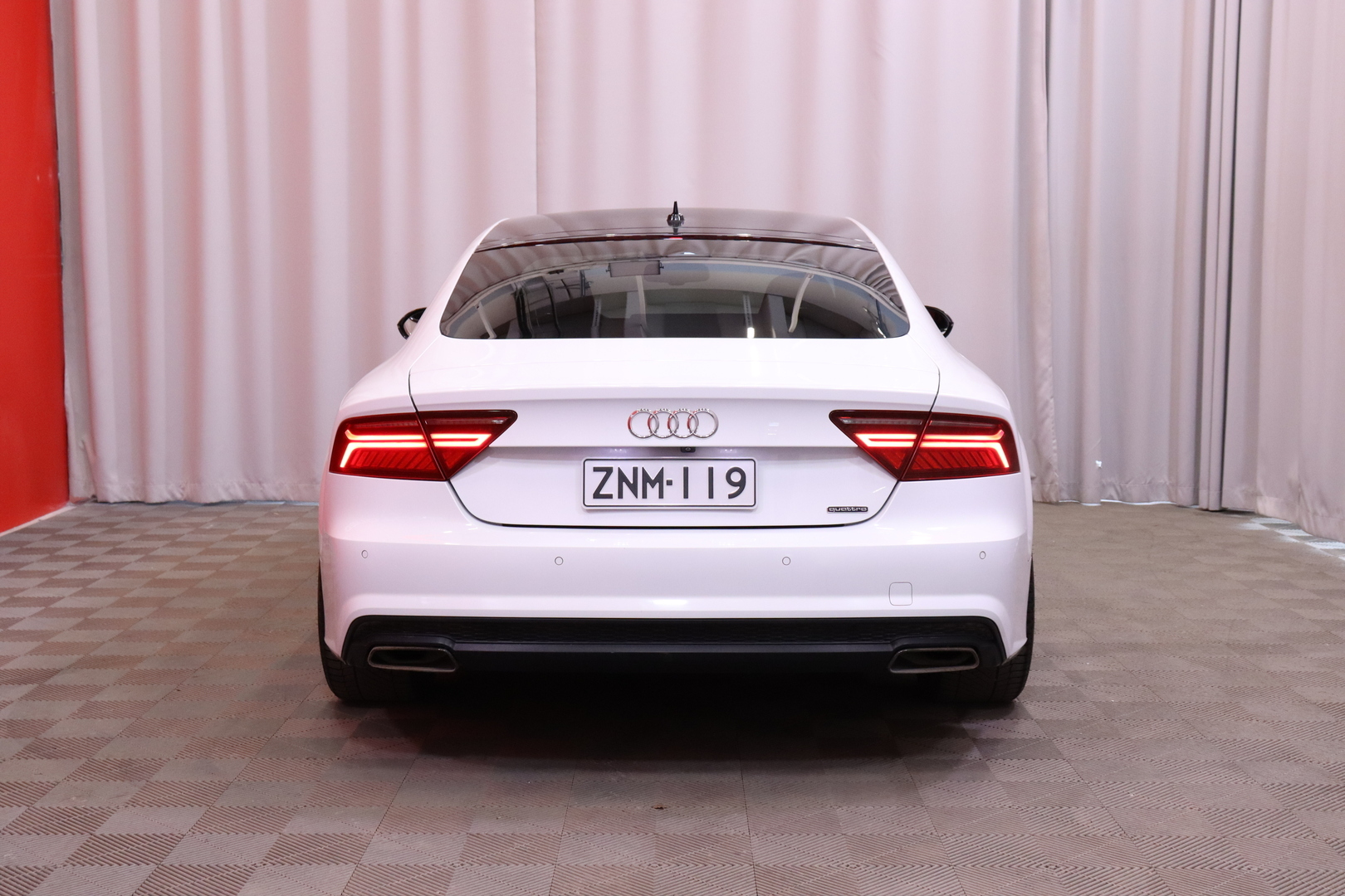 Audi - A7 - 3,0 V6 Biturbo TDI 240kW S-Line Competition quattro // RS Penkit / Bose / P.Kamera / MMI Navi / - Viistoperä