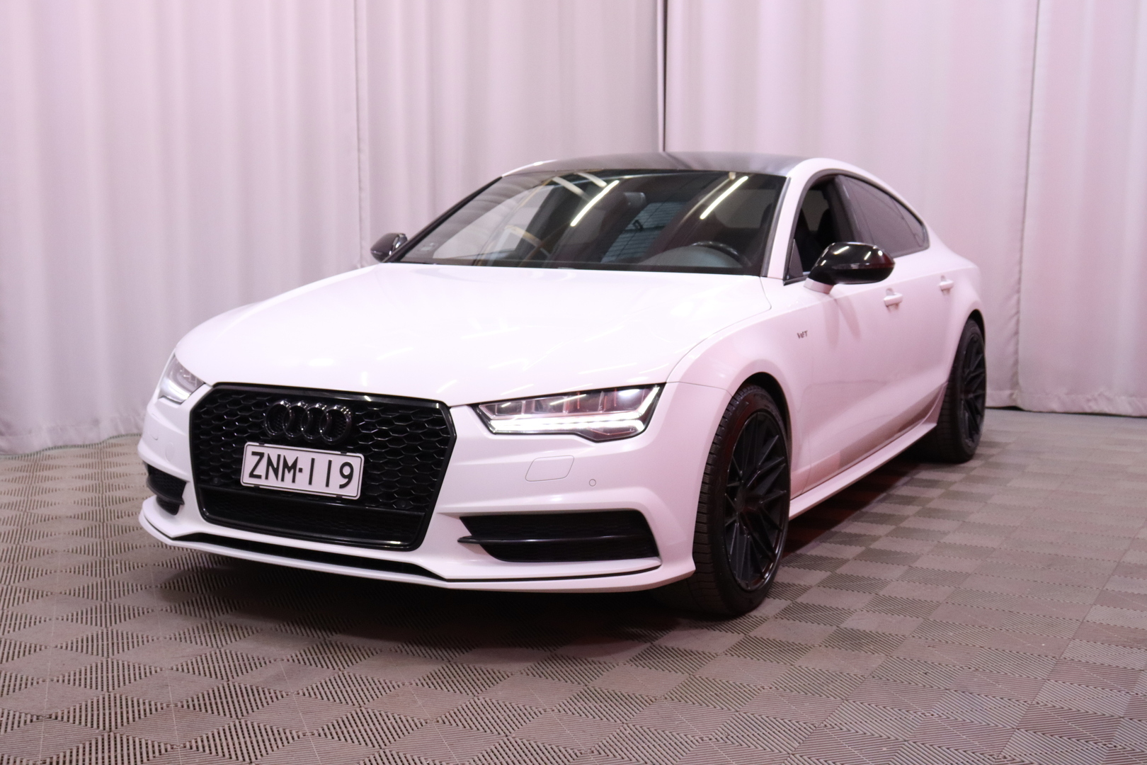Audi - A7 - 3,0 V6 Biturbo TDI 240kW S-Line Competition quattro // RS Penkit / Bose / P.Kamera / MMI Navi / - Viistoperä