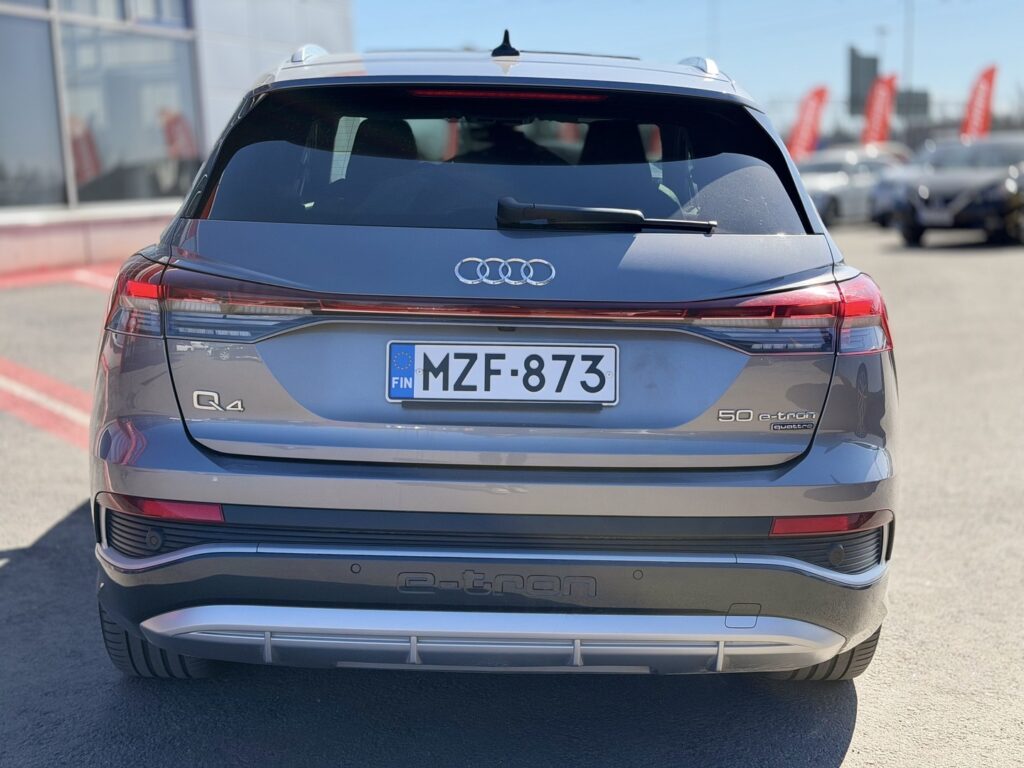 Audi - Q4 e-tron - 50 quattro S line Audi - Q4 e-tron - 50 quattro S line - Maastoauto