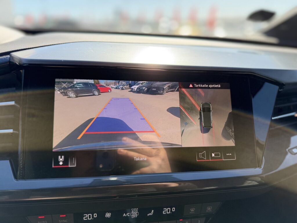 Audi - Q4 e-tron - 50 quattro S line Audi - Q4 e-tron - 50 quattro S line - Maastoauto