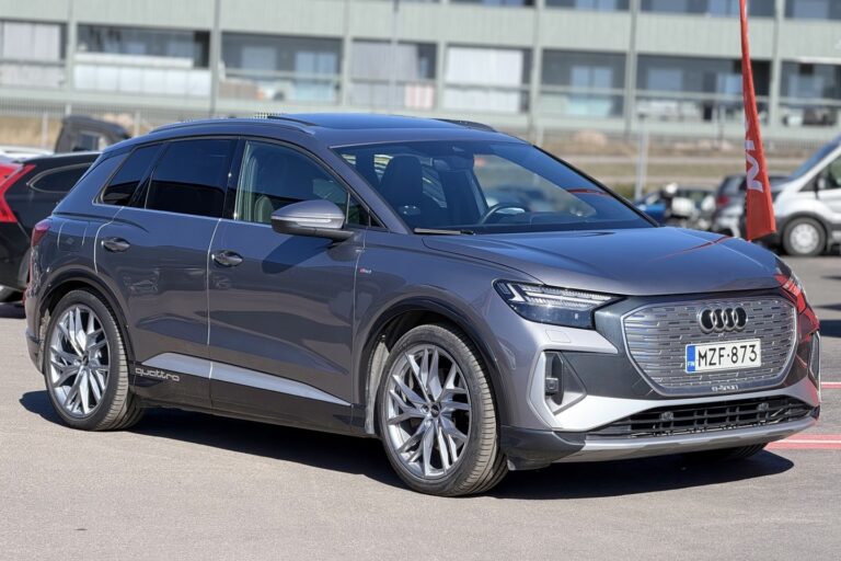 Audi - Q4 e-tron - 50 quattro S line - Maastoauto