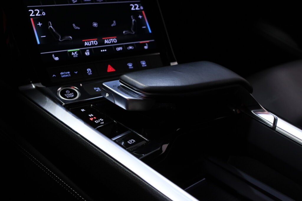 tuotekuva-Audi-e-tron-FSF-654-2026-04-07-142104-28 tuotekuva-Audi-e-tron-FSF-654-2026-04-07-142104-28