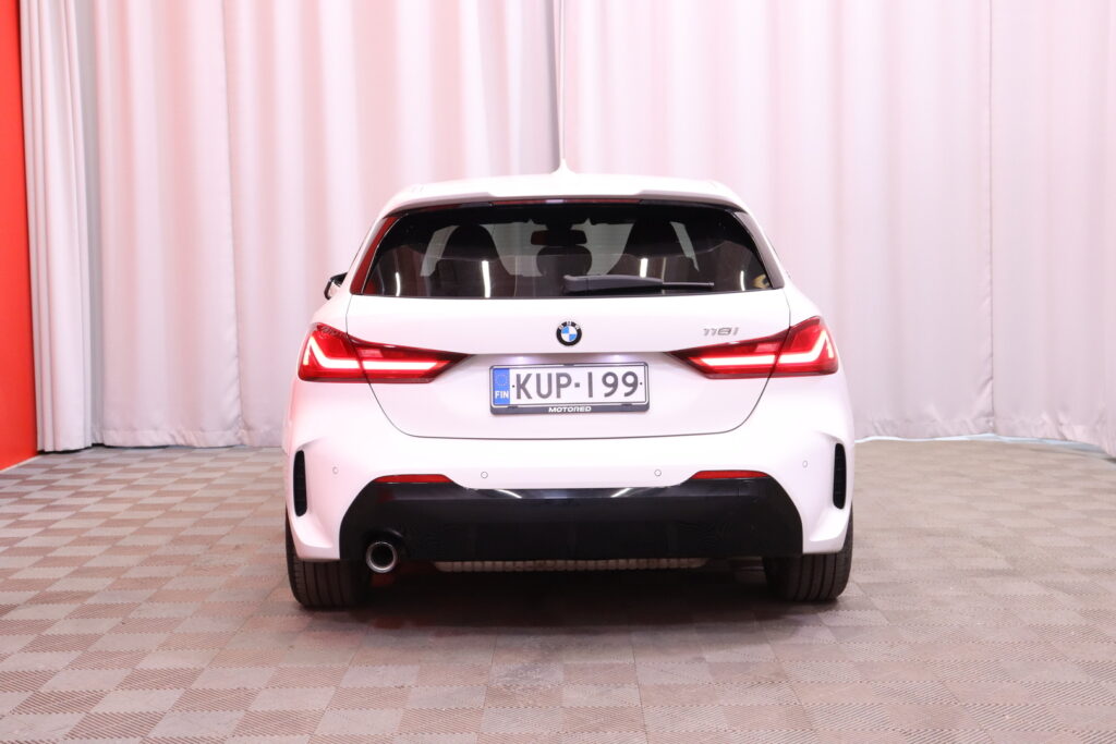 BMW - 118 - F40 Hatchback 118i Business M Sport // LED / Adapt.vakkari / HiFi / Digimittari / Lohko & sisäpistoke // BMW - 118 - F40 Hatchback 118i Business M Sport // LED / Adapt.vakkari / HiFi / Digimittari / Lohko & sisäpistoke // - Viistoperä