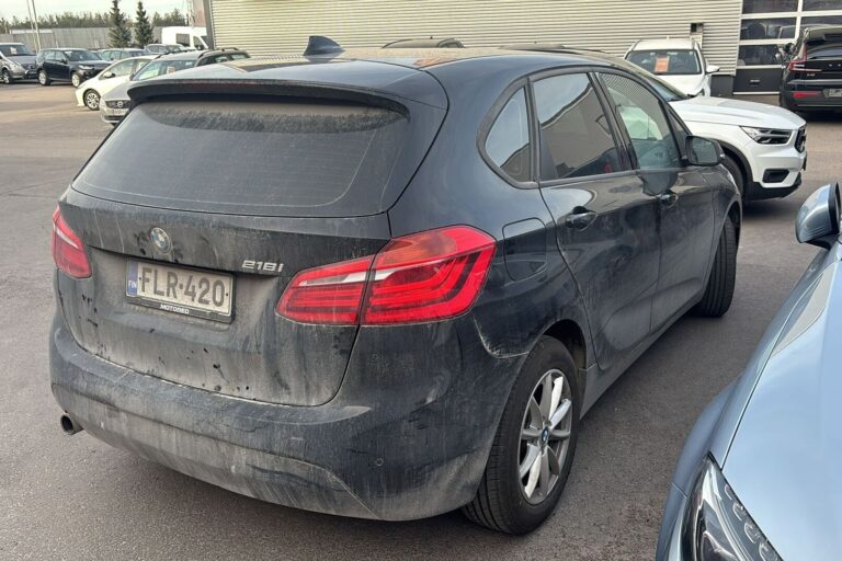 BMW - 218 - F45 Active Tourer 218i Business // Suomi-Auto / Vakkari / LED ajovalot / IsoFix // - Tila-auto