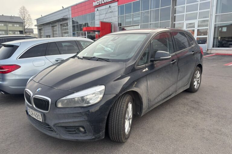 BMW - 218 - F45 Active Tourer 218i Business // Suomi-Auto / Vakkari / LED ajovalot / IsoFix // - Tila-auto
