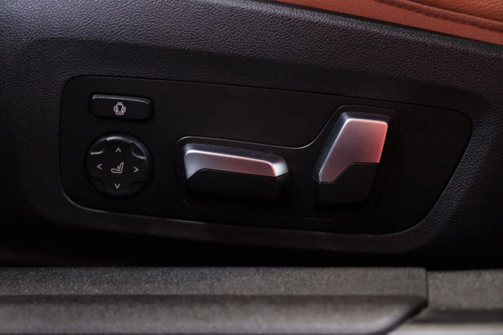 BMW - 320 - G20 Sedan 320d A xDrive Launch Edition Sport Line // Webasto / Laser / HUD / HiFi / Kamera / BMW - 320 - G20 Sedan 320d A xDrive Launch Edition Sport Line // Webasto / Laser / HUD / HiFi / Kamera / - Sedan