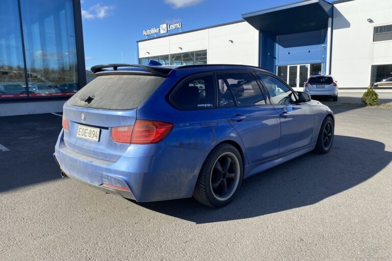 BMW - 320 - TwinPower Turbo A F31 Touring M-Sport // Harman/Kardon / Panorama / Prof. Navi / Comfort Access / - Farmari