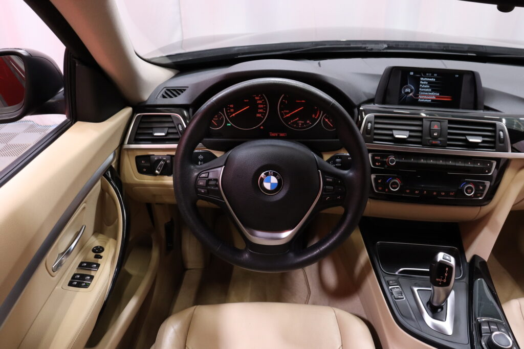 tuotekuva-BMW-320-Gran-Turismo-ETU-396-2026-04-21-130004-15 tuotekuva-BMW-320-Gran-Turismo-ETU-396-2026-04-21-130004-15