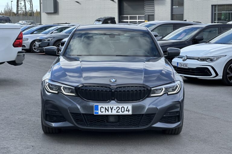 BMW - 330 - G20 Sedan 330e A Charged Edition M Sport - Sedan