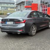 BMW - 330 - G20 Sedan 330e A Charged Edition Sport // Sport Line / 1.om Merkkihuollettu / Suomi-auto / ACC / Sporttipenkit / Nahat - Sedan