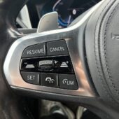 BMW - 330 - G20 Sedan 330e A Charged Edition Sport // Sport Line / 1.om Merkkihuollettu / Suomi-auto / ACC / Sporttipenkit / Nahat - Sedan