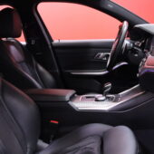 BMW - 330 - G21 Touring 330e xDrive A Charged Edition M Sport // DAP / ACC / Koukku / Tutkat / Kamera / Hifit / - Farmari