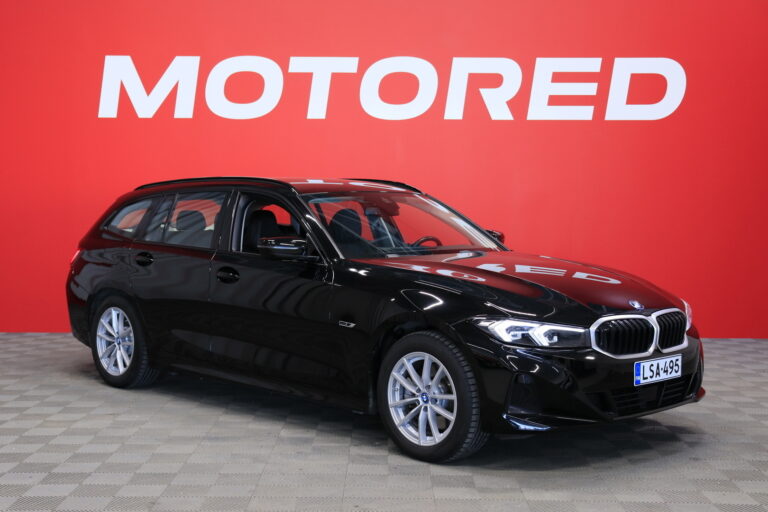 BMW - 330 - G21 Touring 330e xDrive A Charged Edition / 1-Om Suomi-Auto / ACC / Widescreen / Sporttinahat / Tutkat / 2x Renkaat / - Farmari