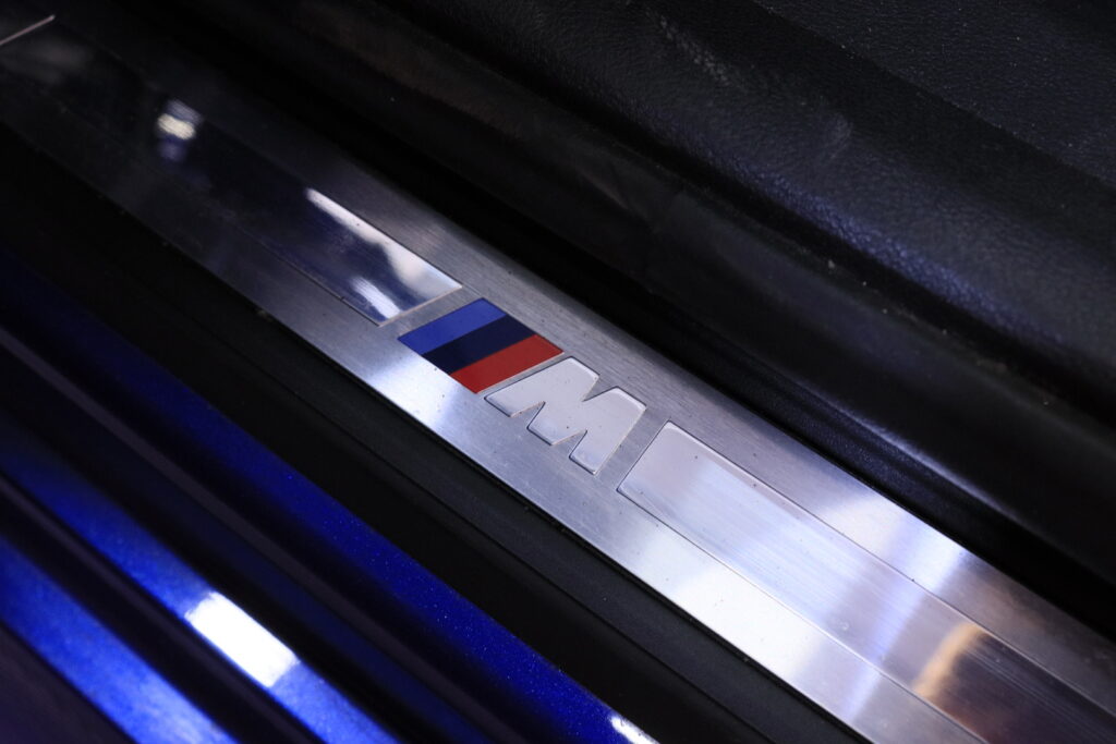 BMW - 330 - G20 Sedan 330e xDrive A Charged Edition M Sport // ACC / Harman/Kardon / AppleCarPlay / Driving Assistant // BMW - 330 - G20 Sedan 330e xDrive A Charged Edition M Sport // ACC / Harman/Kardon / AppleCarPlay / Driving Assistant // - Sedan