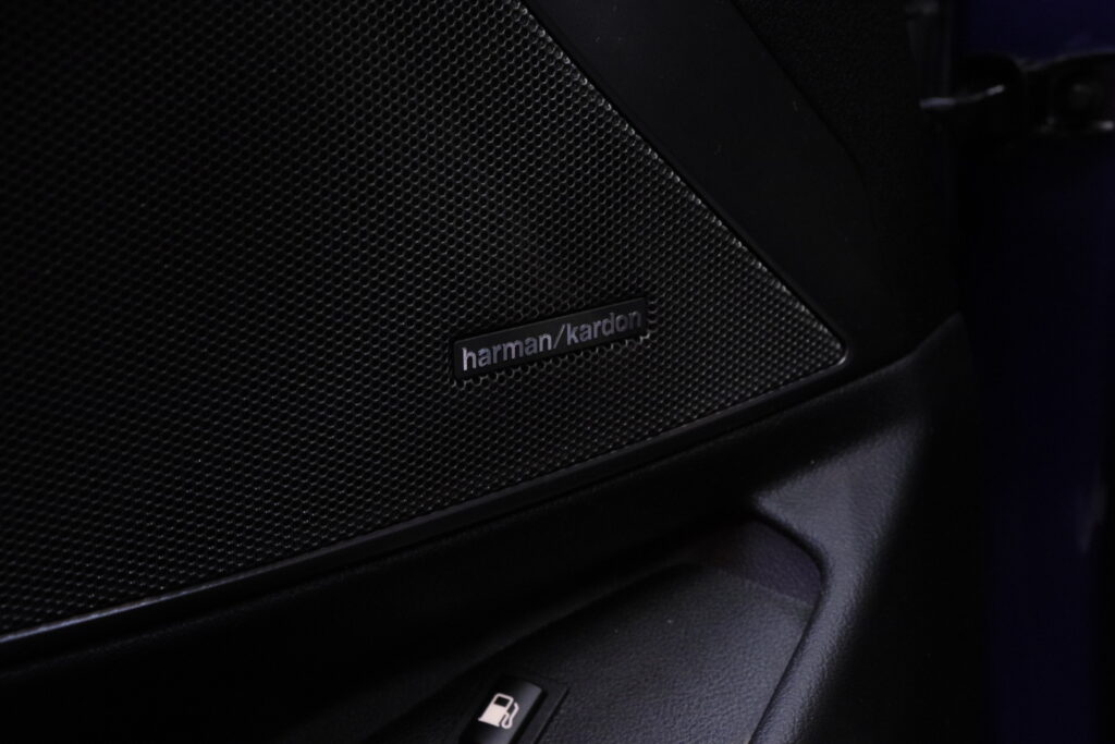 BMW - 330 - G20 Sedan 330e xDrive A Charged Edition M Sport // ACC / Harman/Kardon / AppleCarPlay / Driving Assistant // BMW - 330 - G20 Sedan 330e xDrive A Charged Edition M Sport // ACC / Harman/Kardon / AppleCarPlay / Driving Assistant // - Sedan