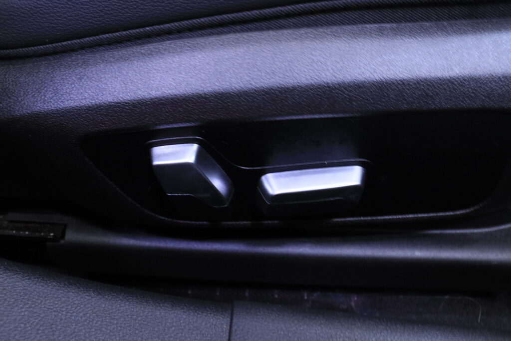 tuotekuva-BMW-330-MON-803-2026-04-17-151103-15 tuotekuva-BMW-330-MON-803-2026-04-17-151103-15