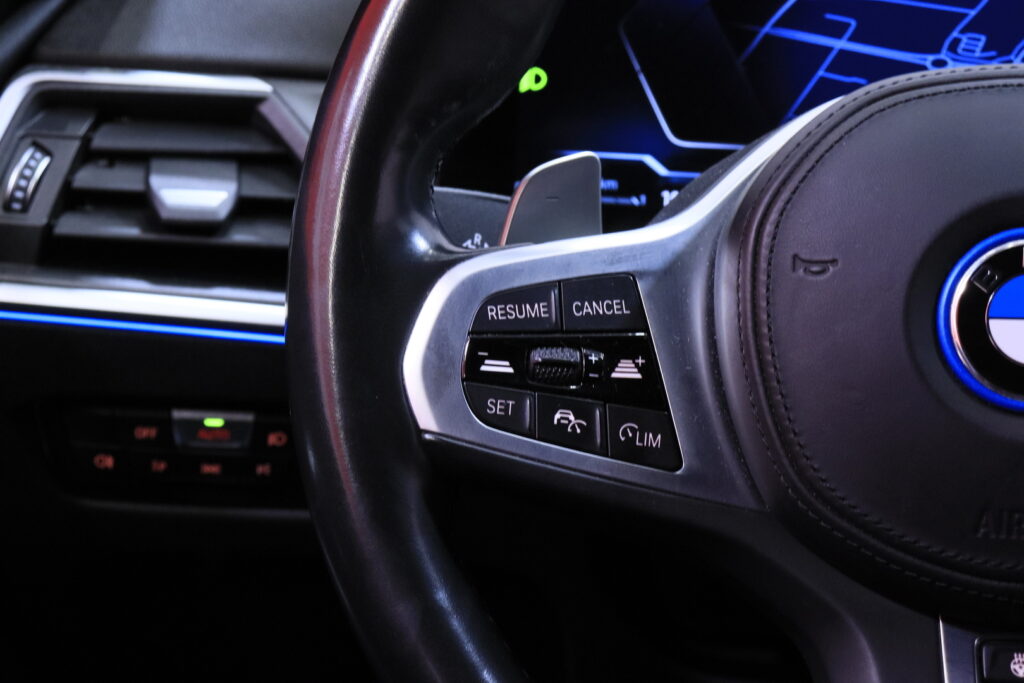 tuotekuva-BMW-330-MON-803-2026-04-17-151103-21 tuotekuva-BMW-330-MON-803-2026-04-17-151103-21