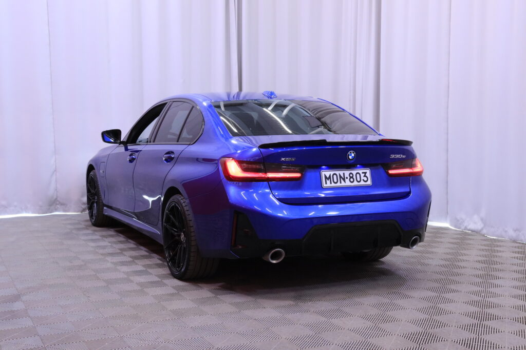 BMW - 330 - G20 Sedan 330e xDrive A Charged Edition M Sport // ACC / Harman/Kardon / AppleCarPlay / Driving Assistant // BMW - 330 - G20 Sedan 330e xDrive A Charged Edition M Sport // ACC / Harman/Kardon / AppleCarPlay / Driving Assistant // - Sedan